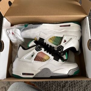 Women’s size 7 Jordan 4 retro